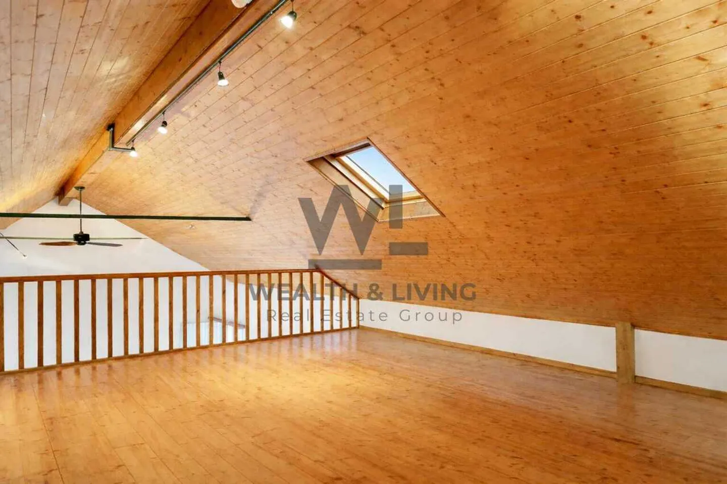 Attique spacieux avec jardin - Photo 1 sur 12