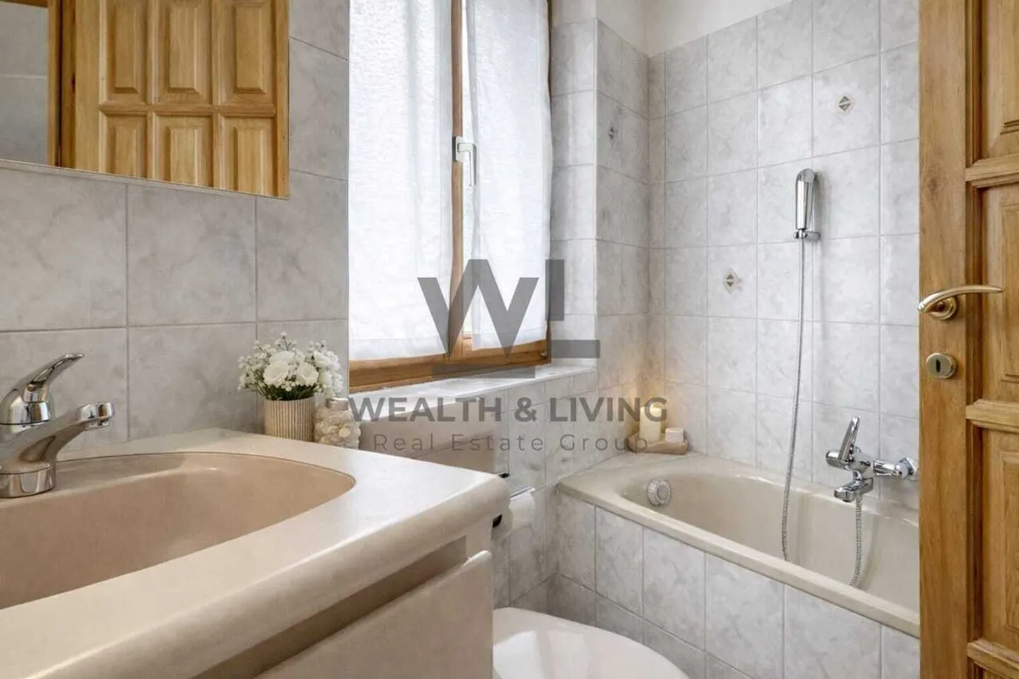 Attique spacieux avec jardin - Photo 11 sur 12