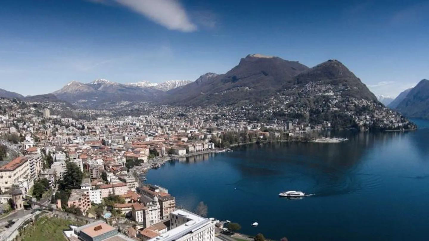 Villa with Lake View in Lugano - Photo 1 of 1