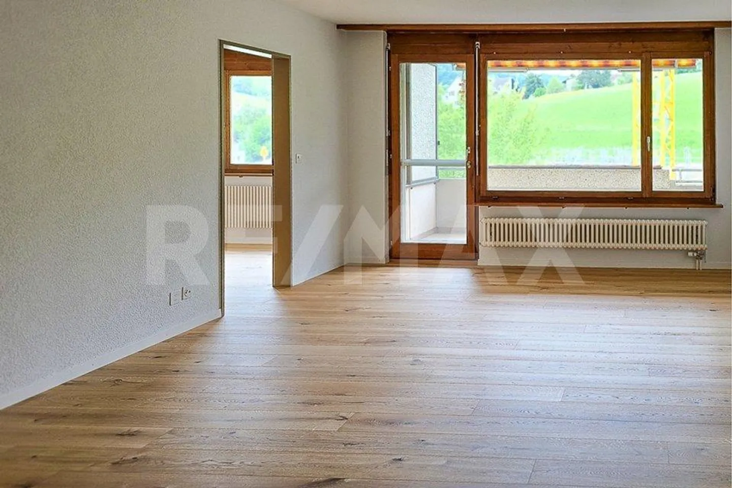 Your new home - renovated, sunny and ready to move in - Photo 2 of 7