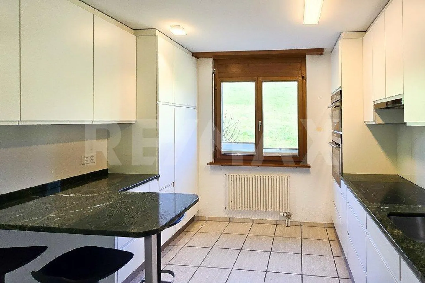 Your new home - renovated, sunny and ready to move in - Photo 7 of 7
