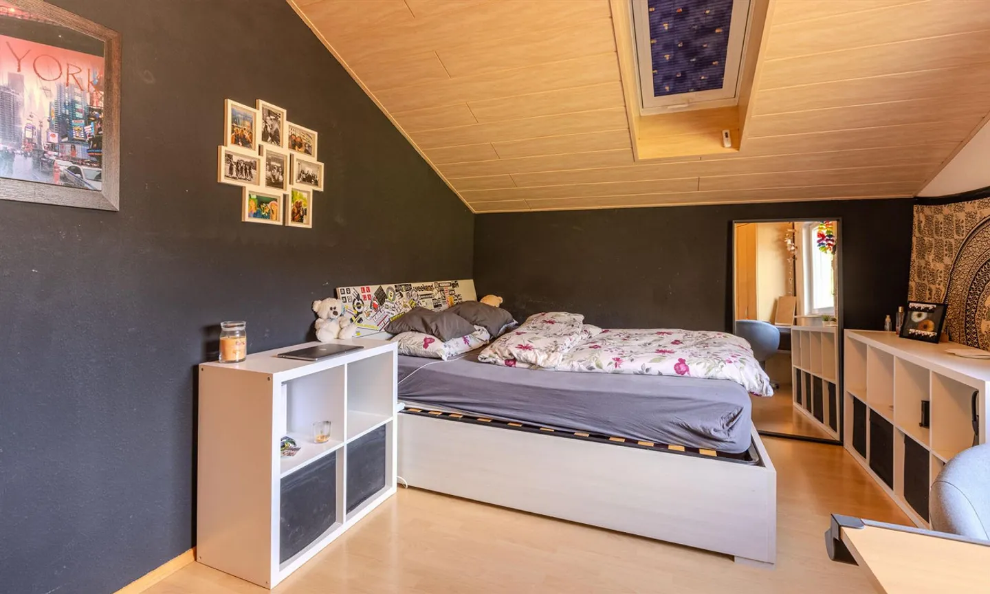 Belle maison de 5,5 pièces avec jardin près de la banque - Photo 5 sur 9