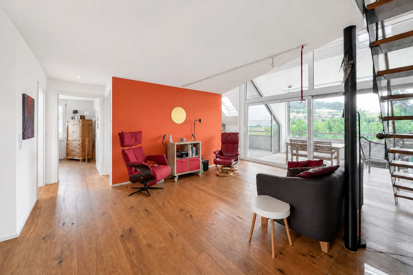 L'architecture rencontre la lumière et la vue sur la montagne : Maisonette avec haute confidentialité - Photo 1 sur 13