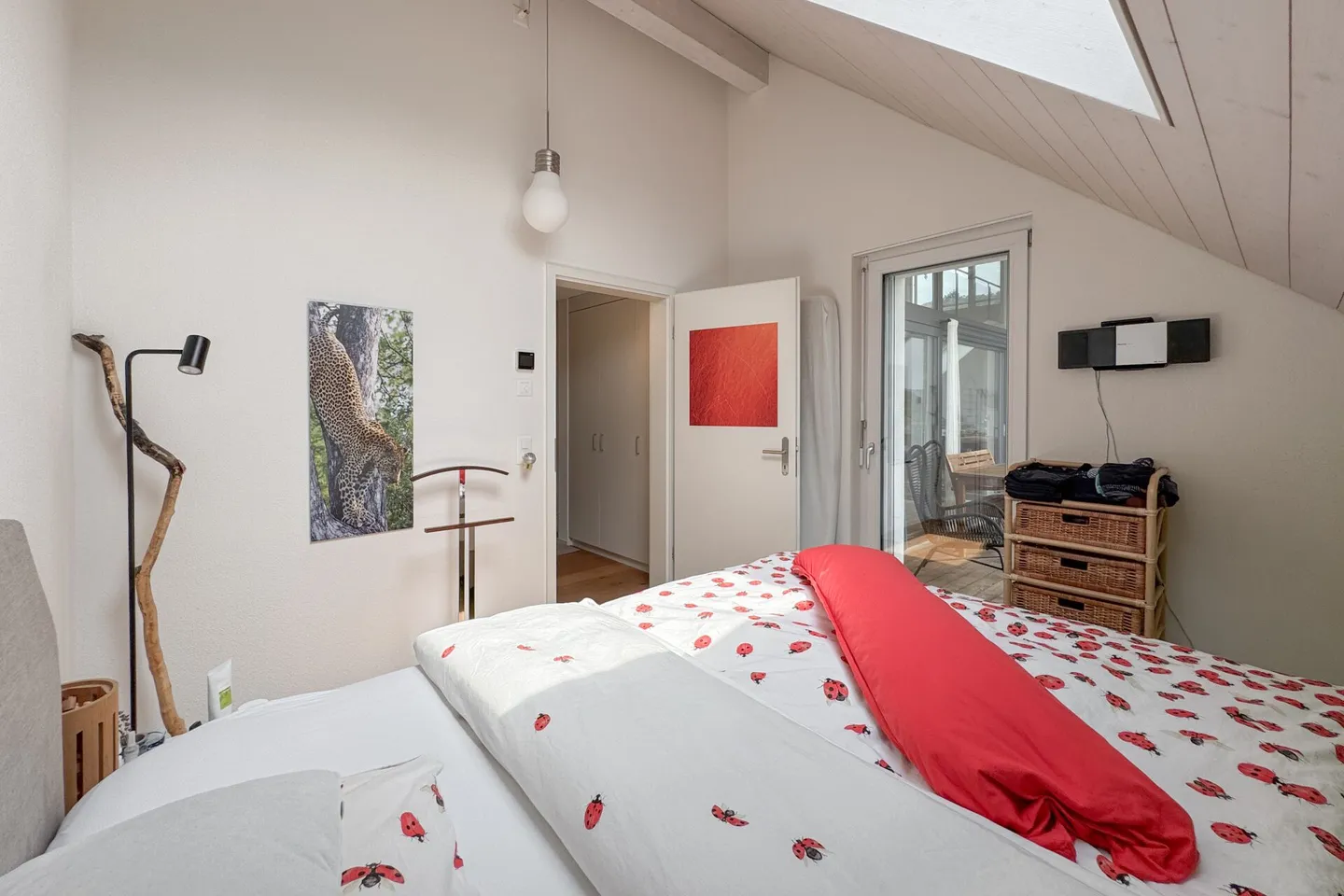 L'architecture rencontre la lumière et la vue sur la montagne : Maisonette avec haute confidentialité - Photo 8 sur 13