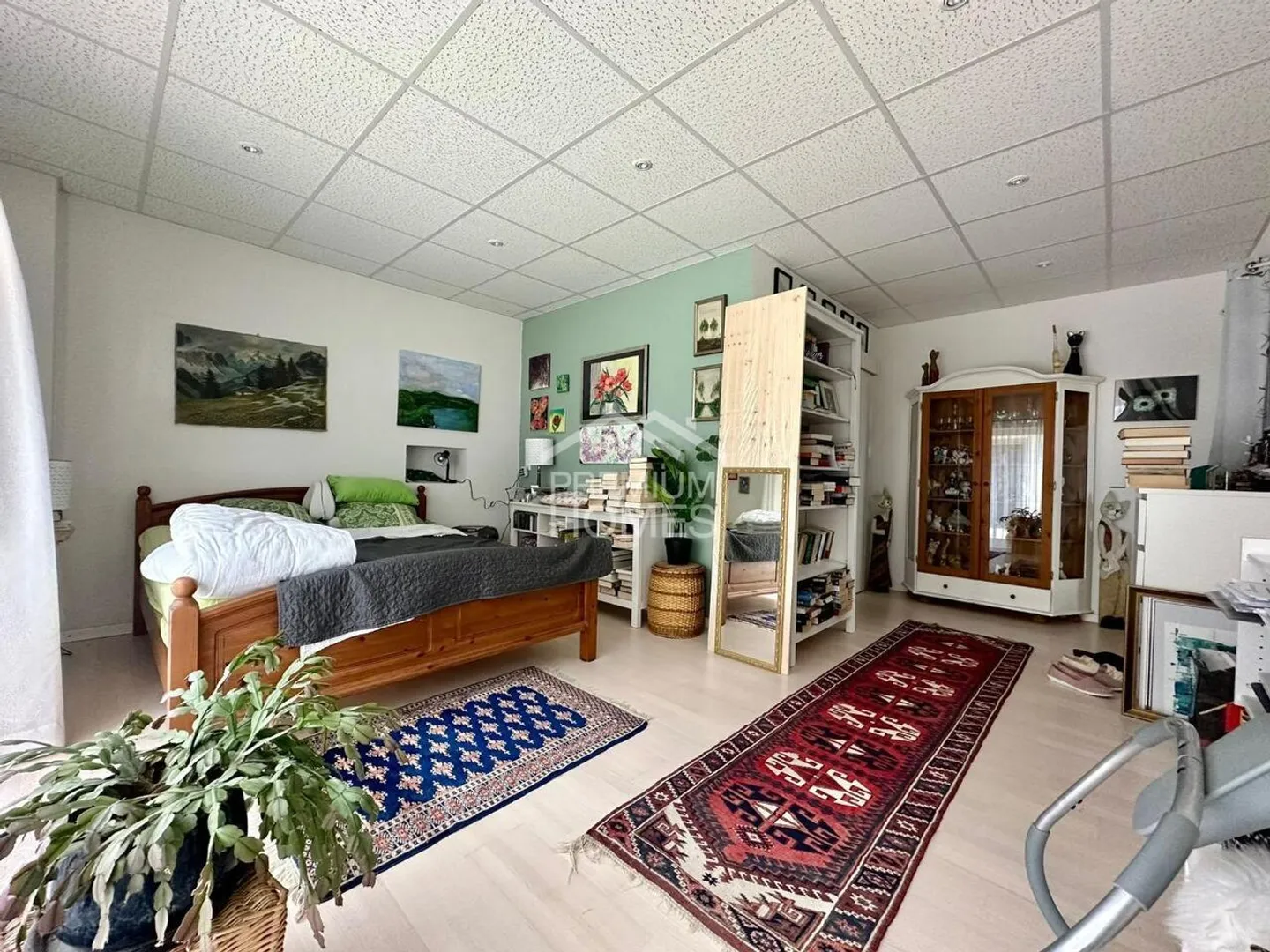 Casa plurifamiliare con allevamento di cavalli e terreno agricolo - Foto 3 di 13