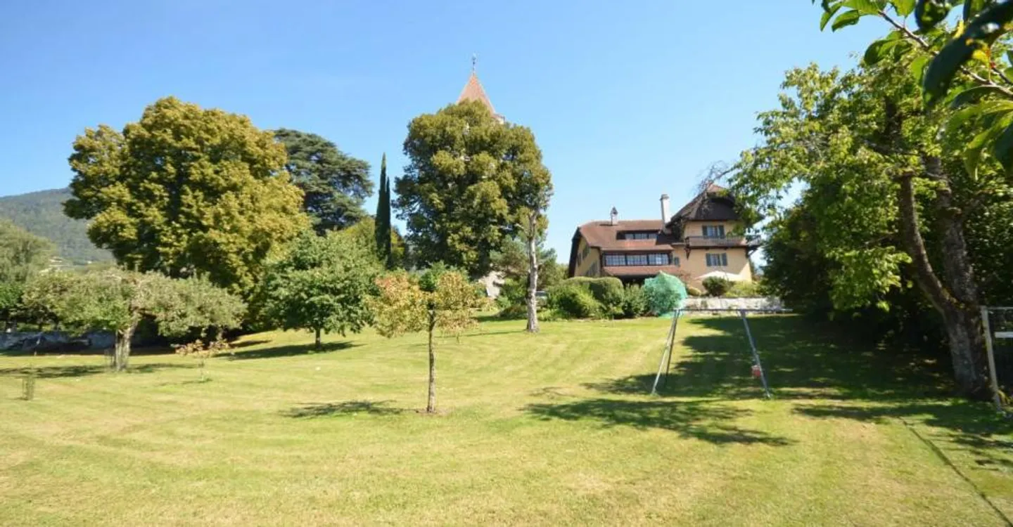 Charming 17th Century Home - Photo 2 of 12