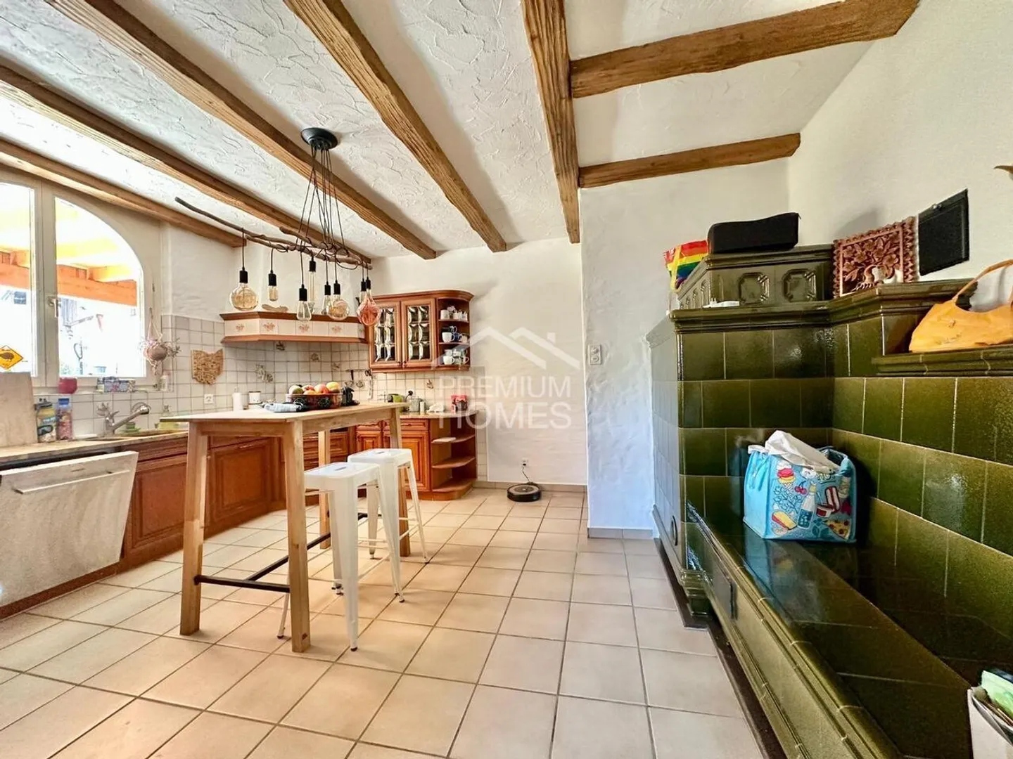 Casa plurifamiliare con allevamento di cavalli e terreno agricolo - Foto 5 di 13