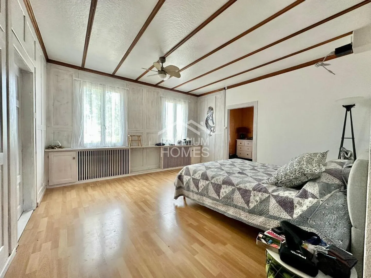 Casa plurifamiliare con allevamento di cavalli e terreno agricolo - Foto 6 di 13