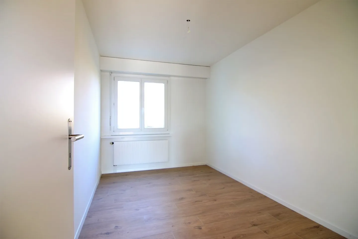 Moderne 3.5-Zimmerwohnung zu vermieten - Foto 6 von 8