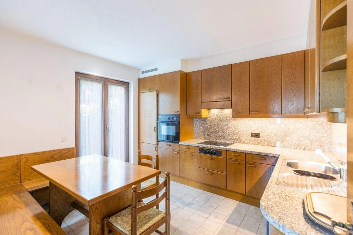 Maison unifamiliale de 6,5 pièces - Photo 5 sur 13