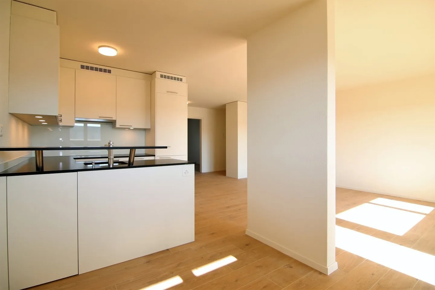 Moderne 3.5-Zimmerwohnung zu vermieten - Foto 1 von 8