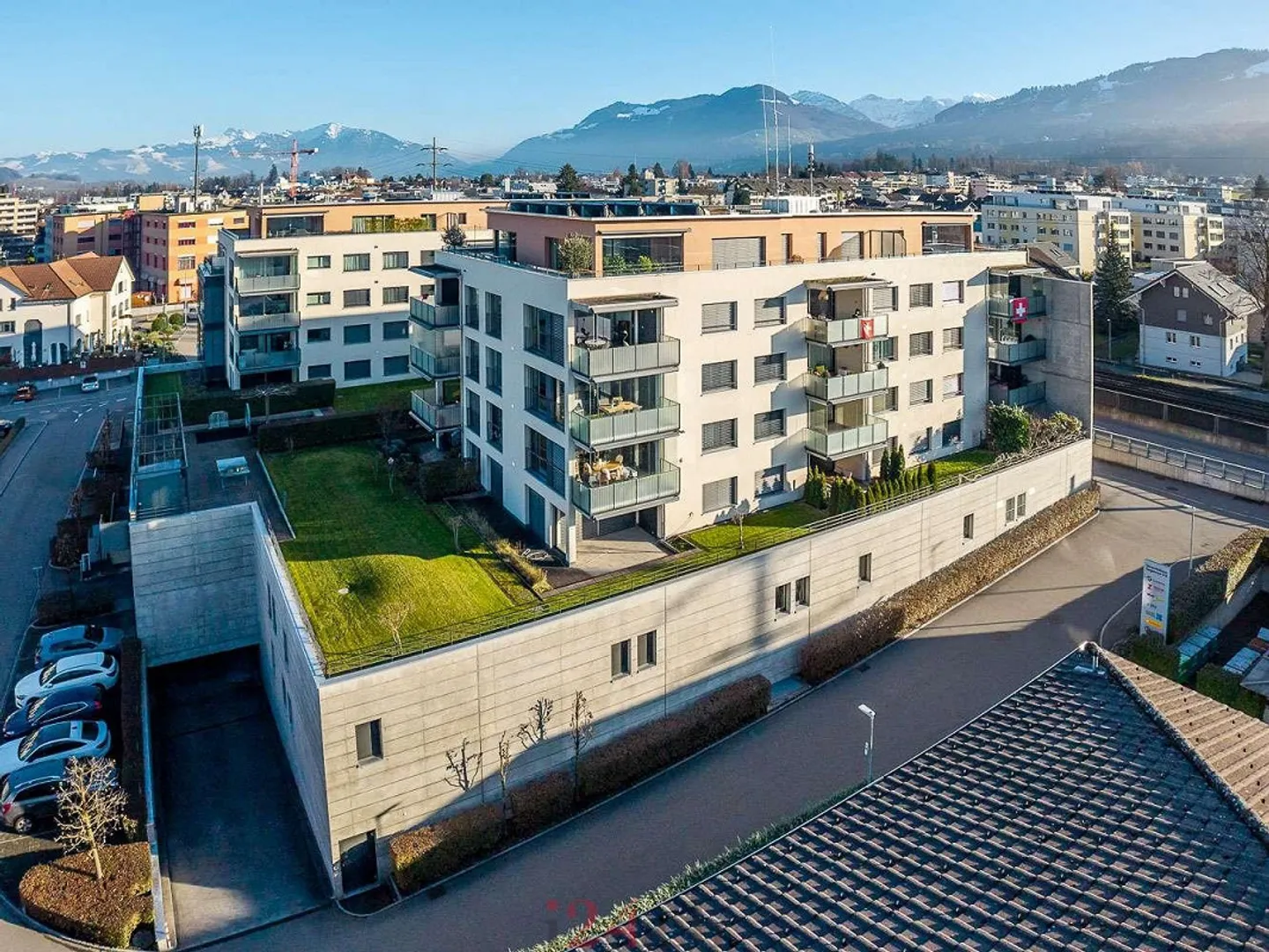 Appartamento moderno 3.5 locali con balcone vetrato - Foto 2 di 12