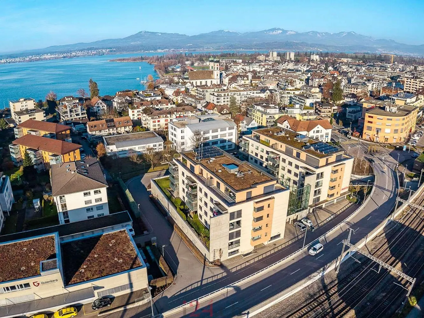 Appartamento moderno 3.5 locali con balcone vetrato - Foto 3 di 12