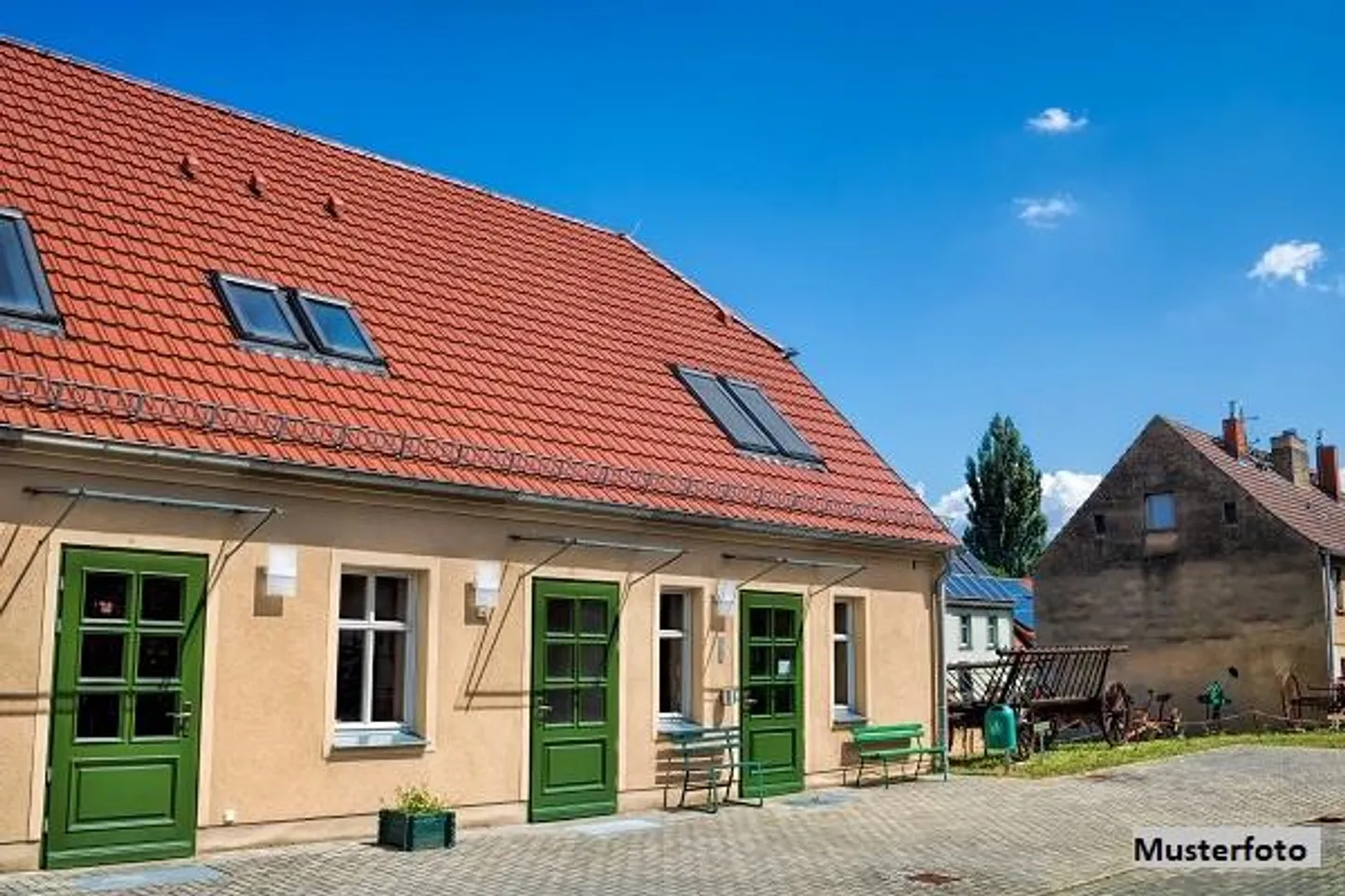Historisches Bauernhaus mit Land - Foto 1 von 13