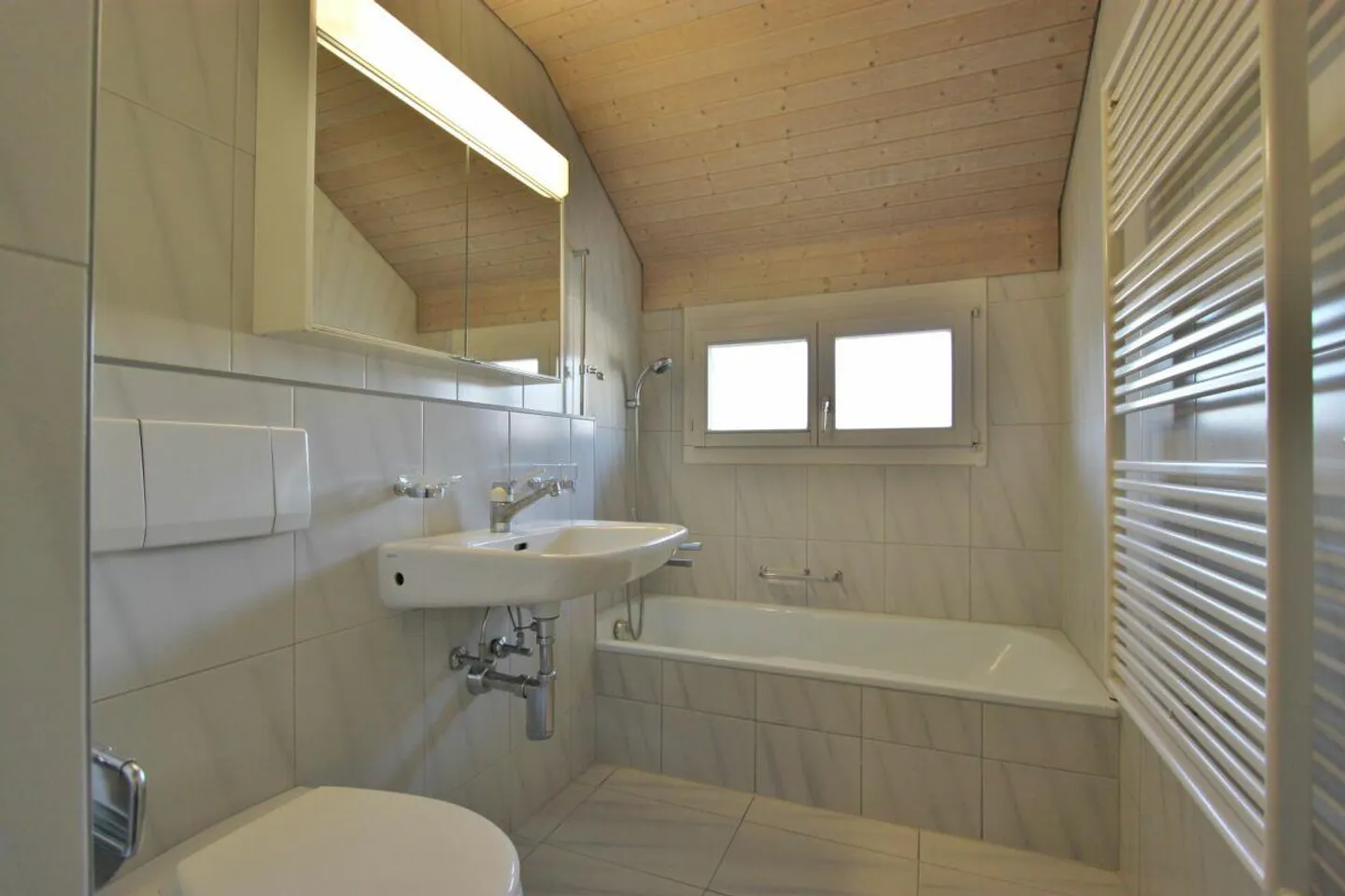 Charmante Wohnung mit Balkon - Foto 3 von 6
