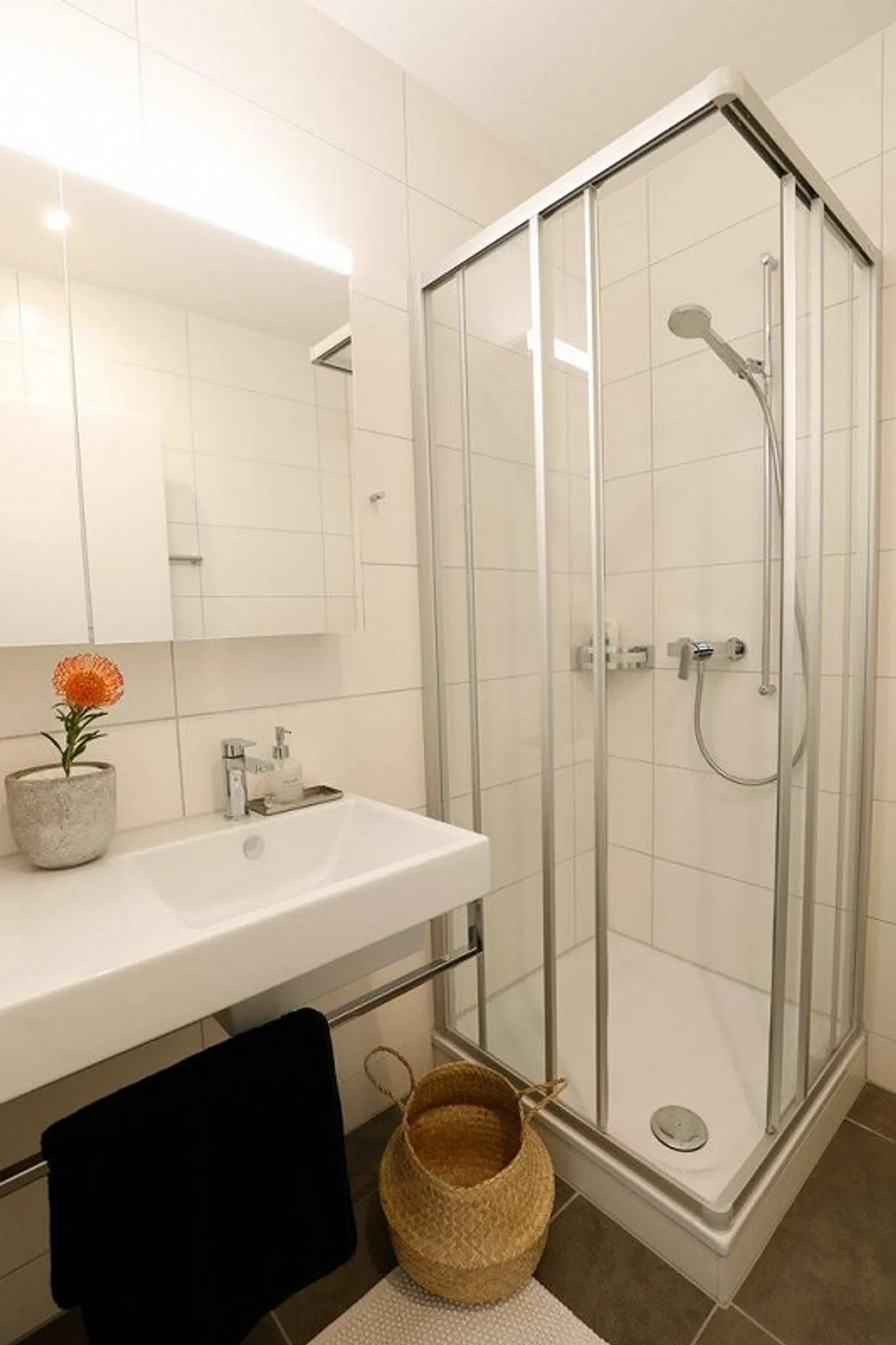 Modern and beautiful apartment in Wabern! - Photo 3 of 9