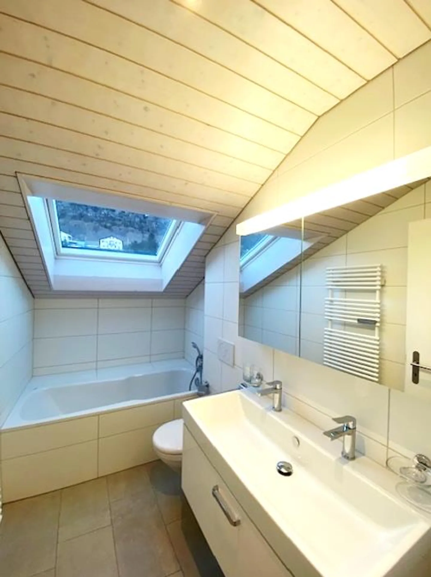 Originelle 4.5-Zimmer-Dachwohnung – Einzigartiges Wohnerlebnis in Stil - Foto 5 von 6