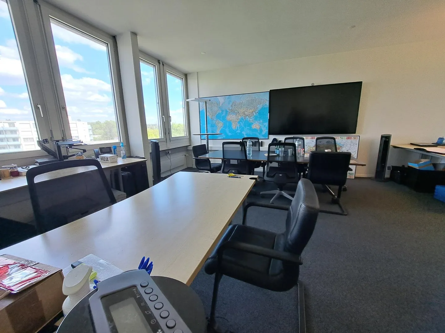 Modern Office Spaces in the Commercial Complex Dietlikon - Photo 8 of 9