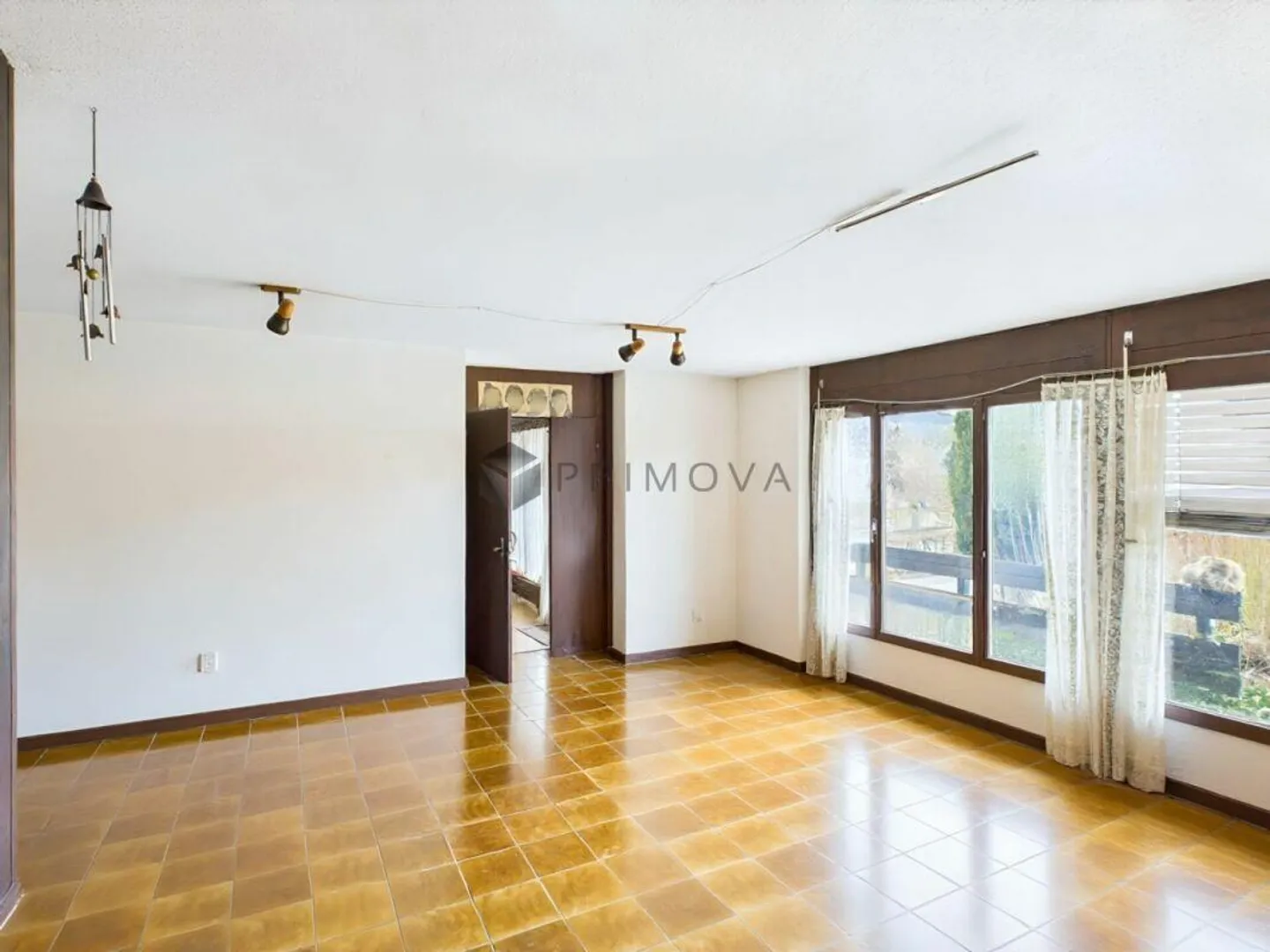 Proprietà affascinante con grande potenziale su un terreno di 860m² - Foto 2 di 11