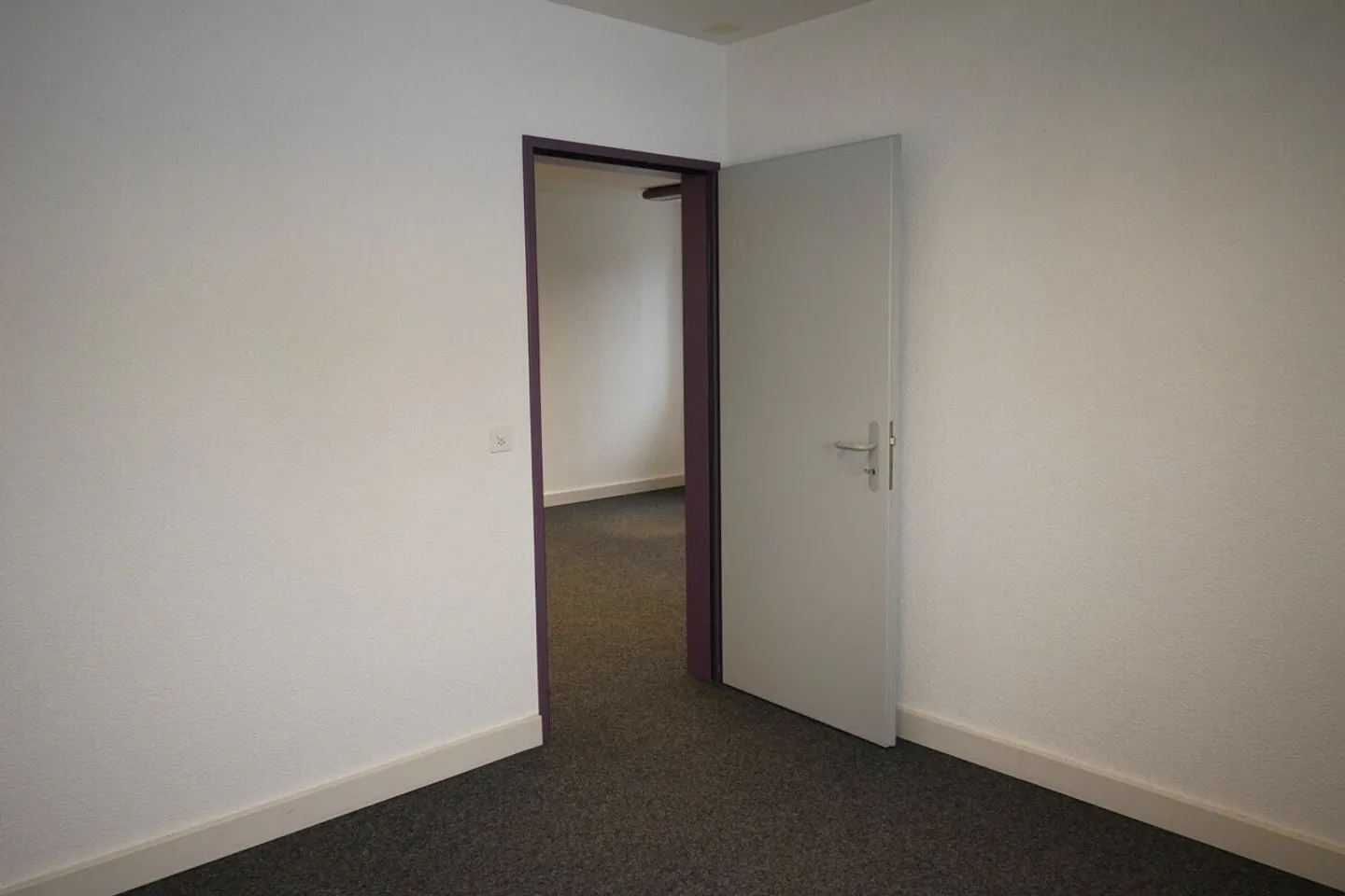 "SPAZI DI CIRCA 80 M² PRONTI PER ESSERE OCCUPATI" - Foto 8 di 13