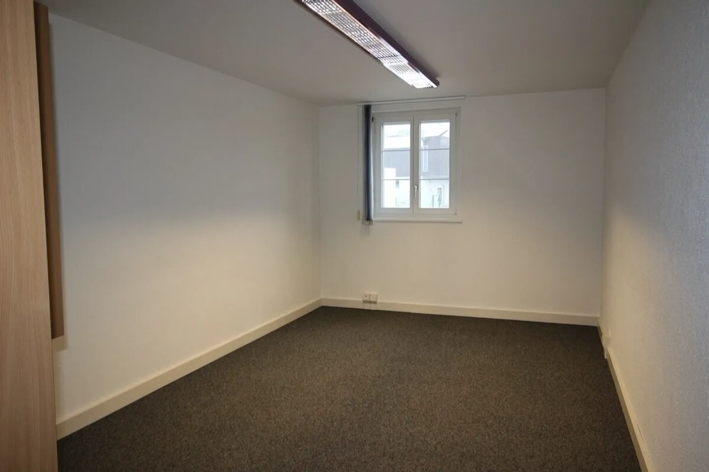 "SPAZI DI CIRCA 80 M² PRONTI PER ESSERE OCCUPATI" - Foto 9 di 13