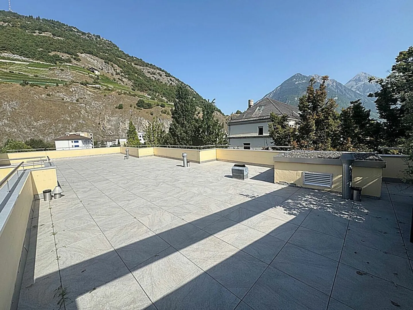 Außergewöhnliches 5,5-Zimmer-Attikapartment mit 258 m2 Terrasse - Foto 3 di 20