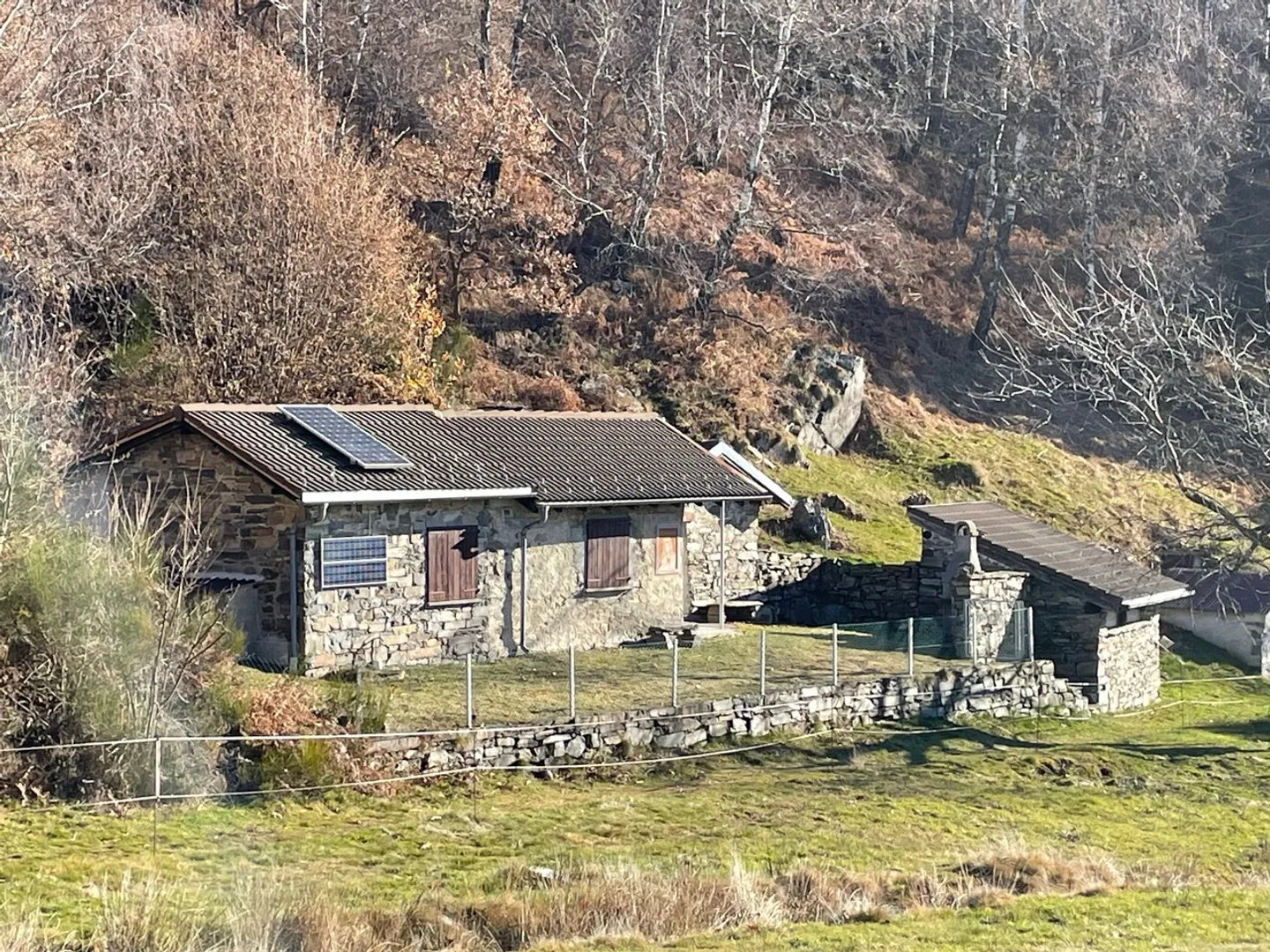 RUSTICO IMMERSO NEL VERDE, PACE E RELAX - MITTEN IM GRÜNEN, RUHE RELAX - Foto 1 di 10