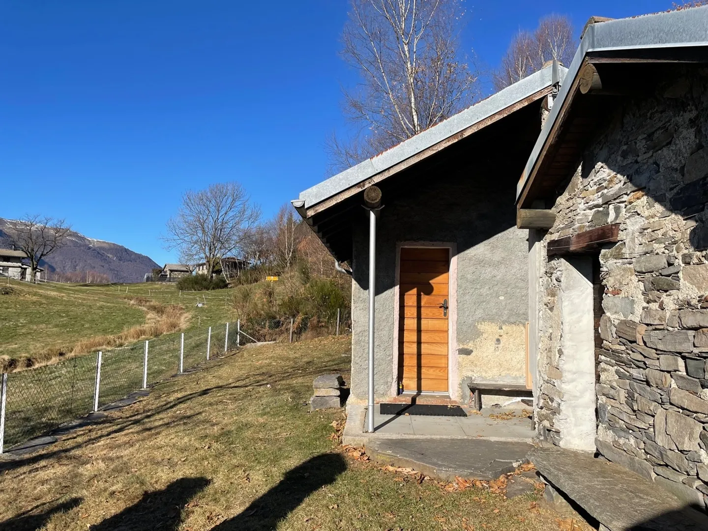 RUSTICO IMMERSO NEL VERDE, PACE E RELAX - MITTEN IM GRÜNEN, RUHE RELAX - Foto 3 di 10