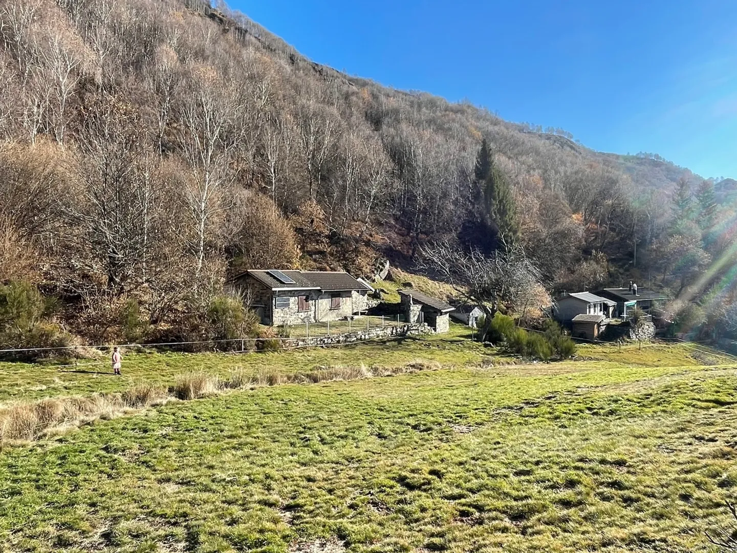 RUSTICO IMMERSO NEL VERDE, PACE E RELAX - MITTEN IM GRÜNEN, RUHE RELAX - Foto 4 di 10