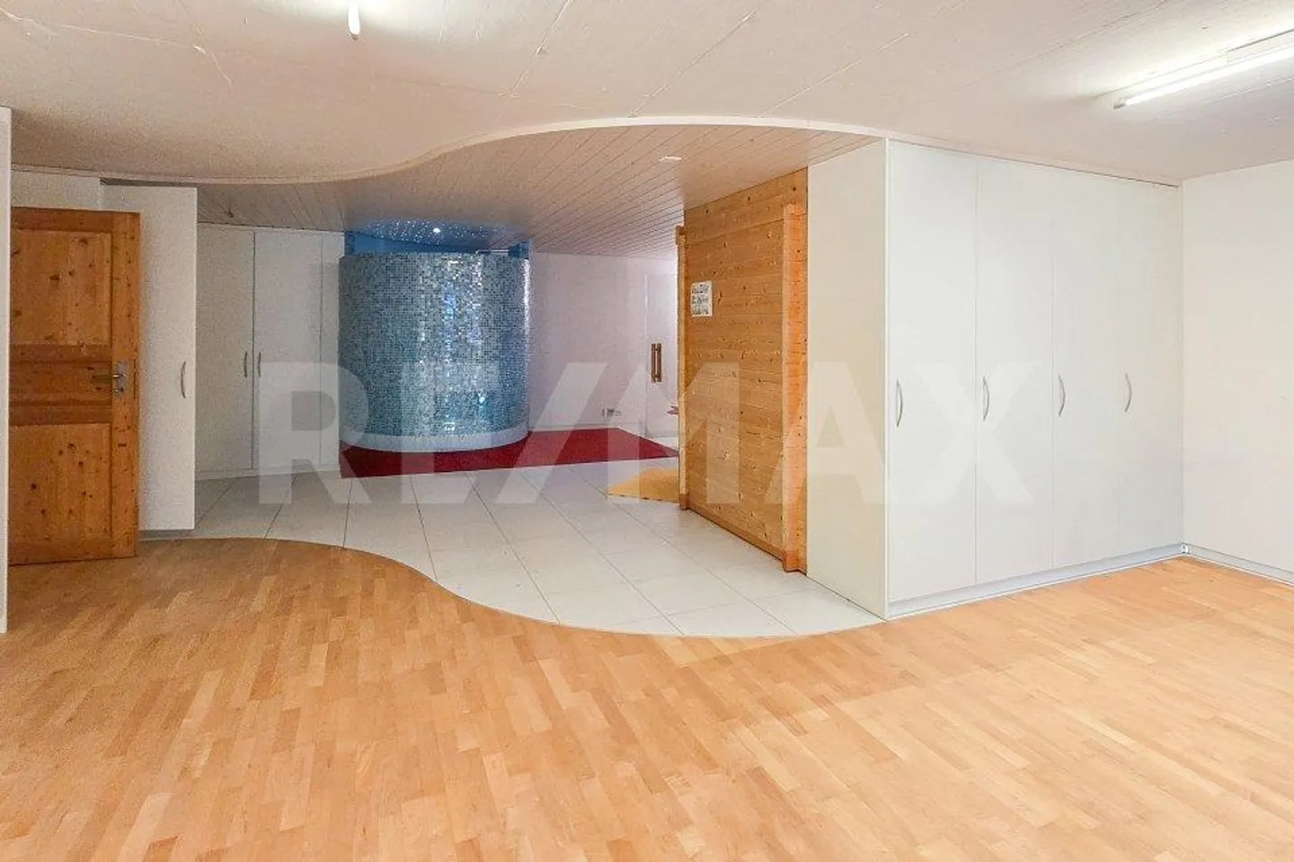 Una grande proprietà con area benessere e sala fitness? - Foto 1 di 8