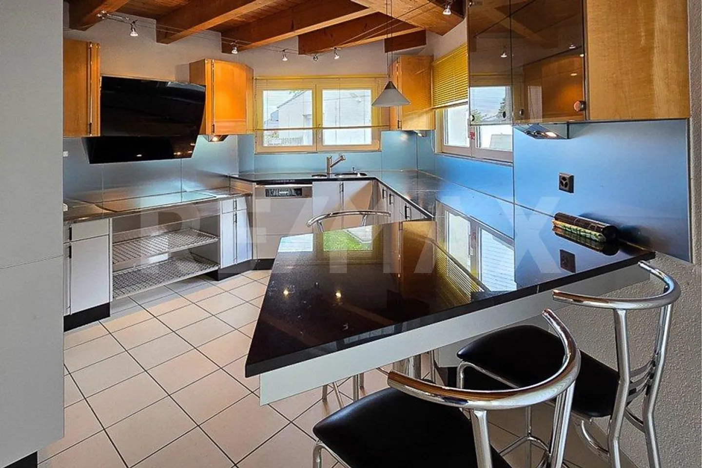 Una grande proprietà con area benessere e sala fitness? - Foto 5 di 8