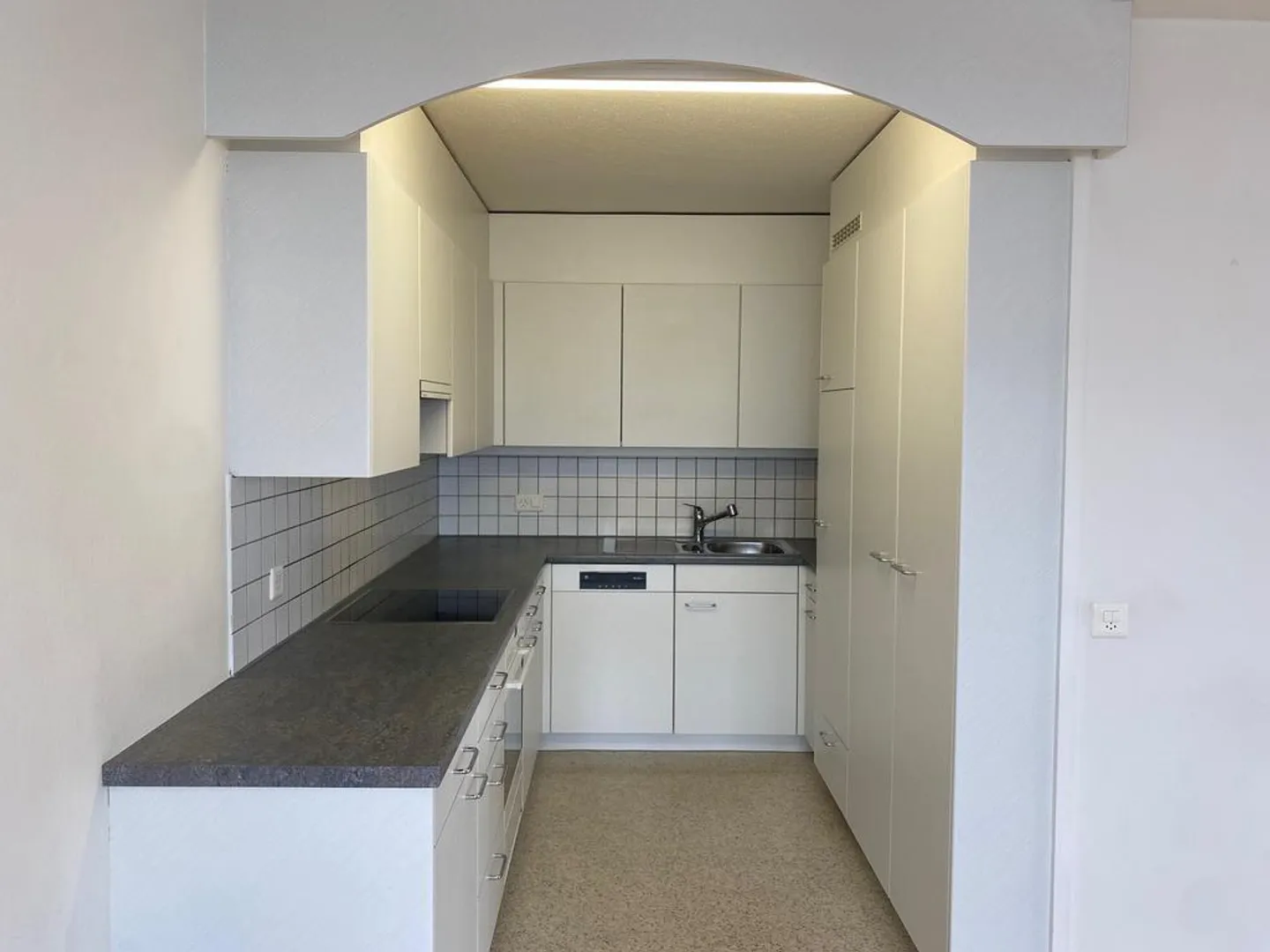 Zentrales 4.5-Zimmer-Apartment - Foto 4 von 8