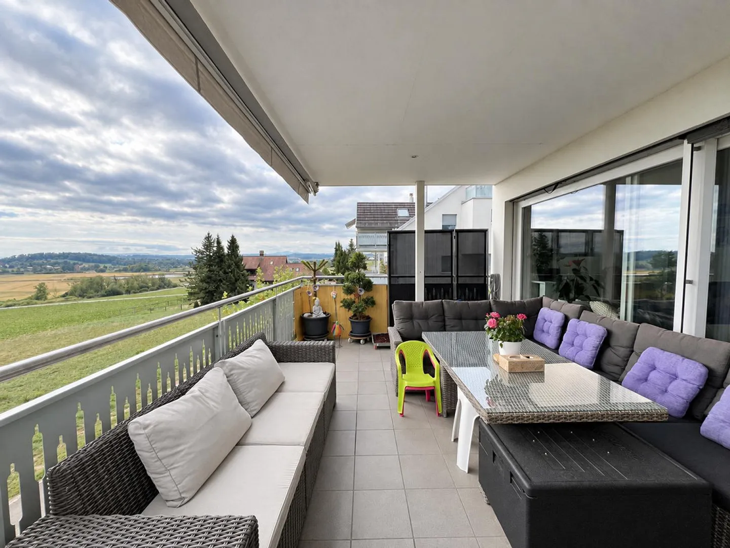 Vivere di alta qualità con vista sul Neeracher Ried - Foto 8 di 13