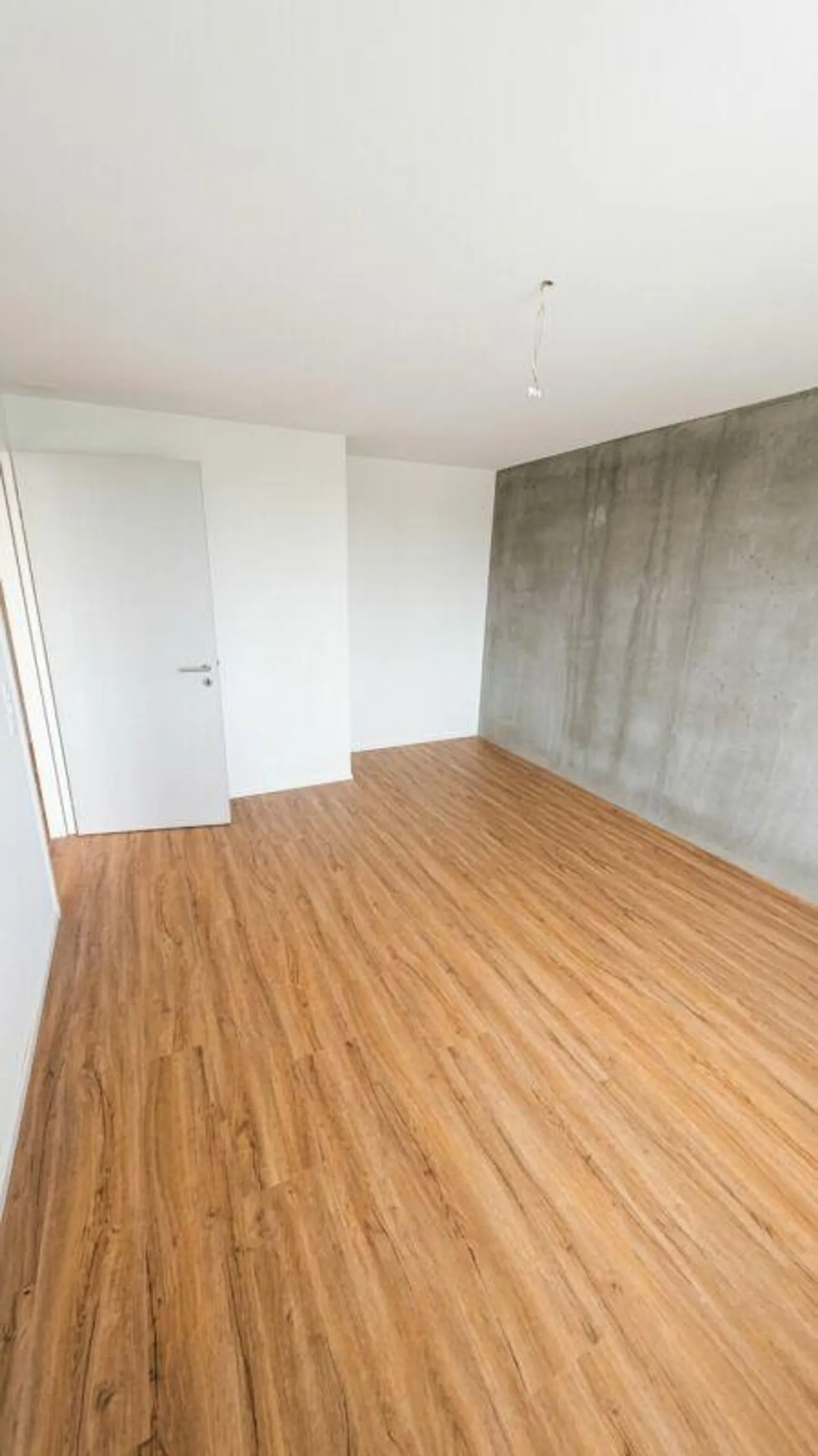 Ampio appartamento attico di 2,5 locali con 79m2 - Foto 11 di 11
