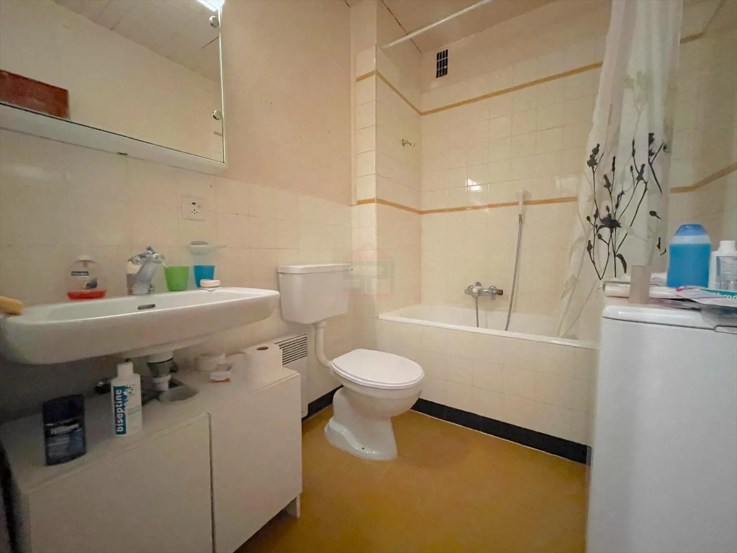 Charmantes Dorfhaus mit zwei unabhängigen Wohnungen - Foto 5 di 8