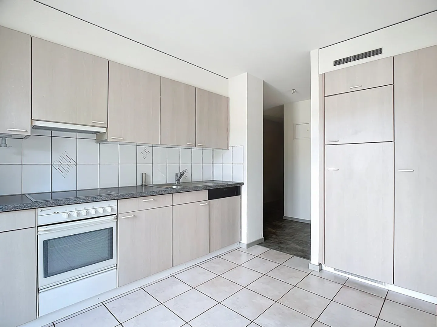 Apartment for rent - Photo 4 of 12