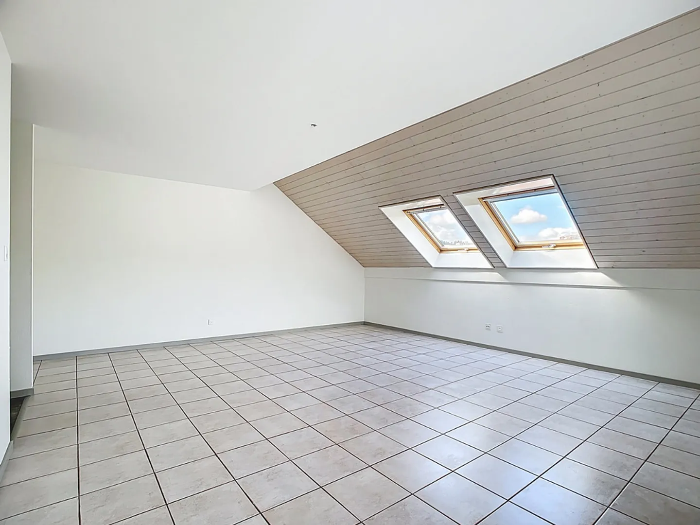 Apartment for rent - Photo 7 of 12