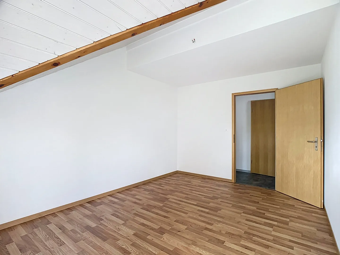 Apartment for rent - Photo 8 of 12