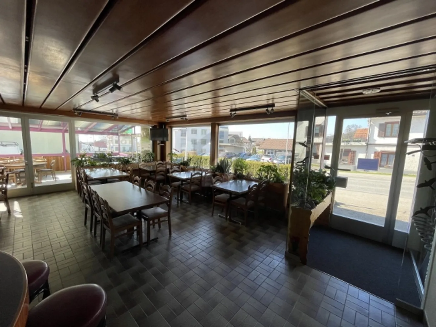 Ristorante unico con giardino d'inverno - Foto 4 di 6