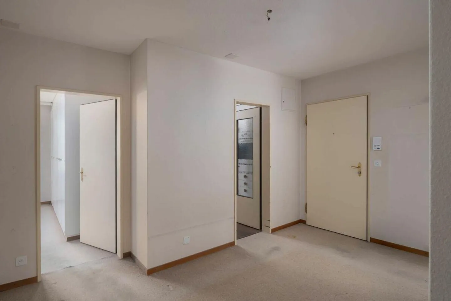 Renovation Opportunity Apartment - Photo 7 of 13