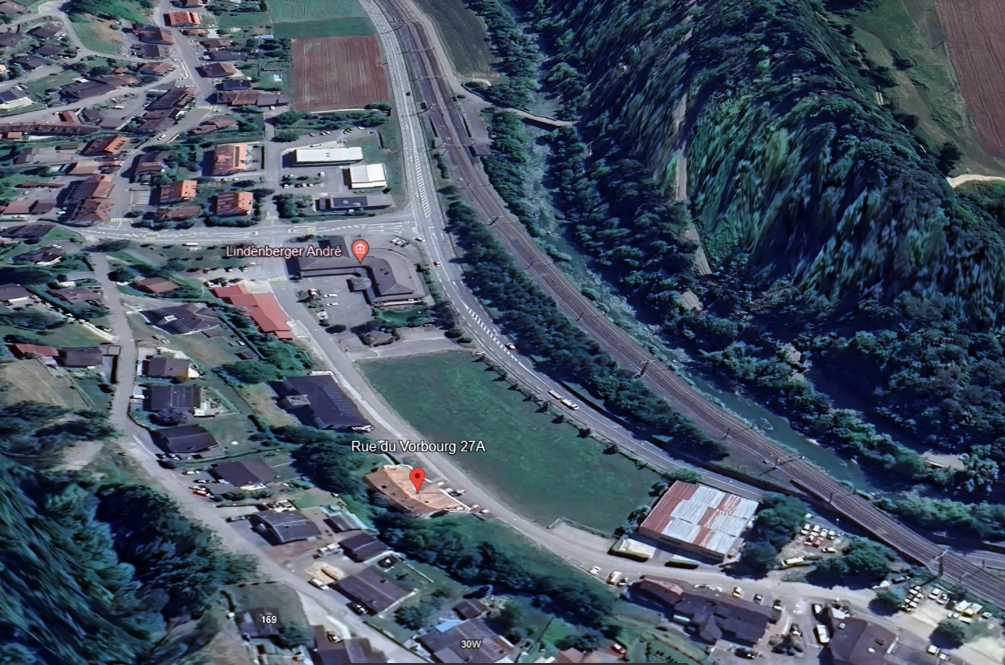 Baisse prix : appartement au 1er étage avec ascenseur, véranda et grand balcon - Photo 28 of 35