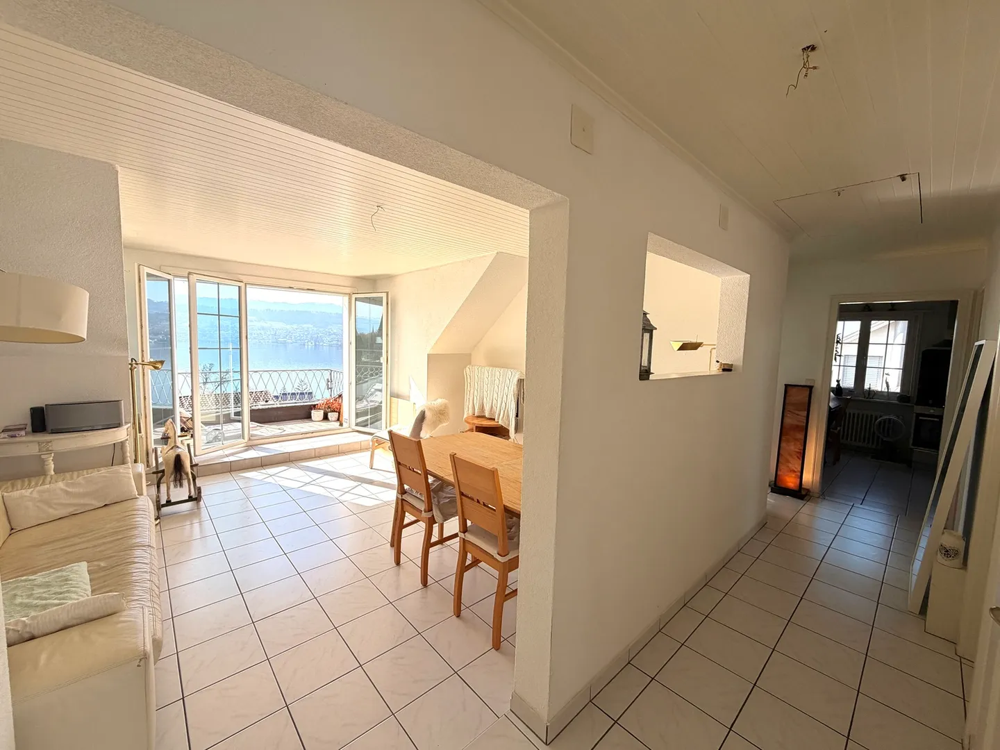 APPARTEMENT 2½ PIÈCES À HERRLIBERG (ZH), MEUBLÉ, TEMPORAIRE - Photo 4 sur 10