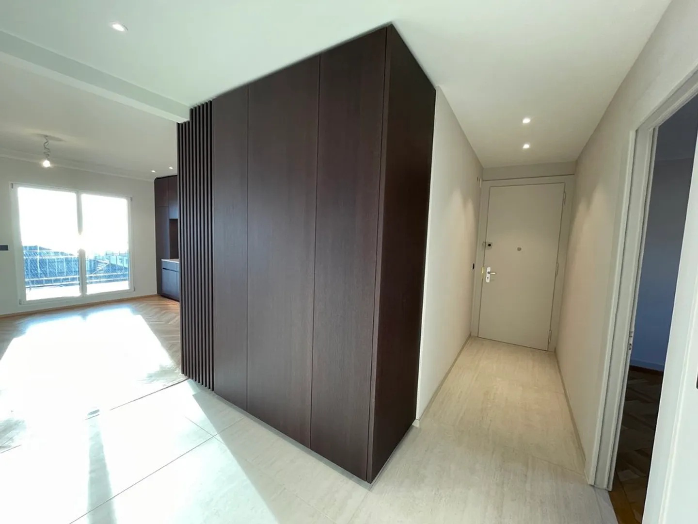 Charming 3.5 Room Apartment - Photo 2 of 12