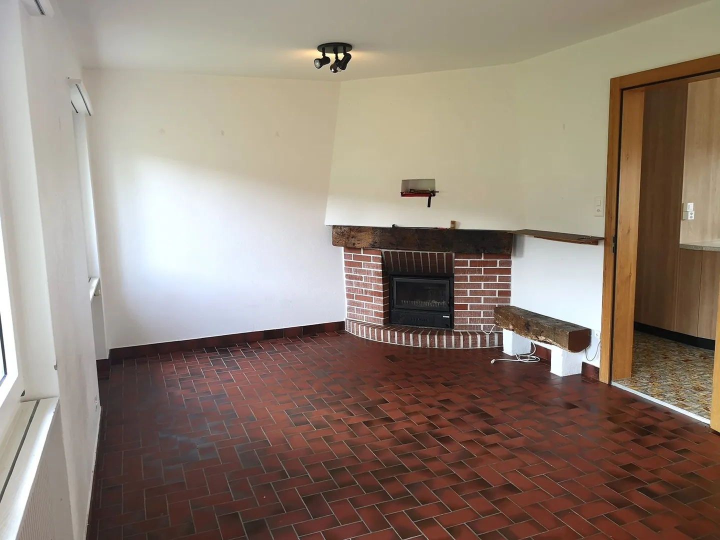 Two houses to renovate partly on a plot of 3253m2, with garage/workshop - Photo 37 of 45