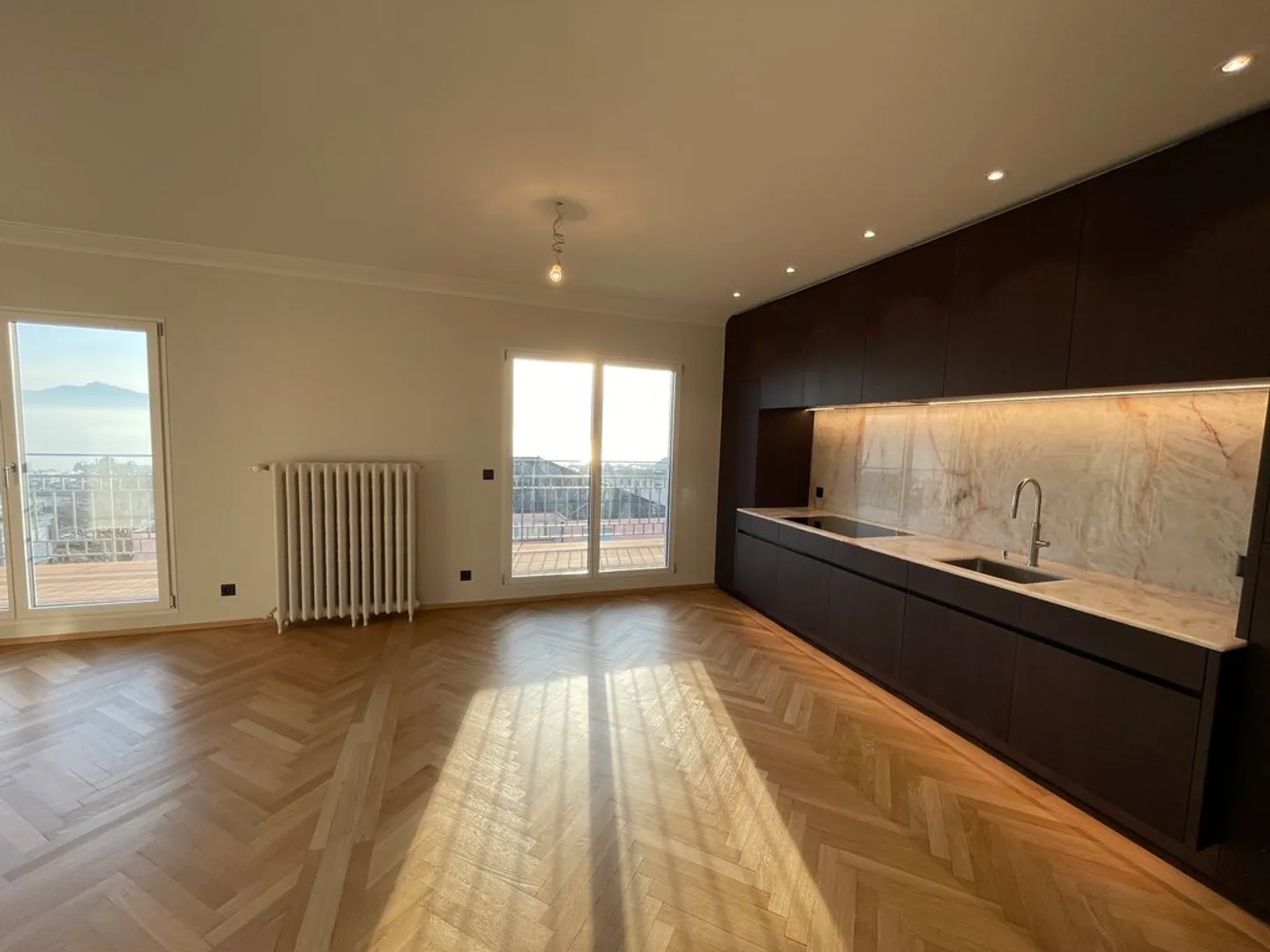 Charming 3.5 Room Apartment - Photo 3 of 12