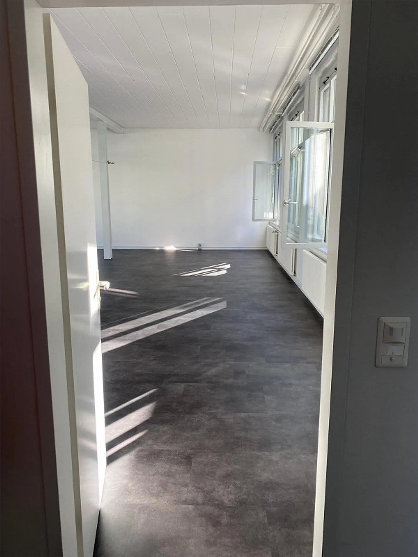 Vielseitig nutzbarer Gewerberaum in Schöftland - Foto 3 von 6