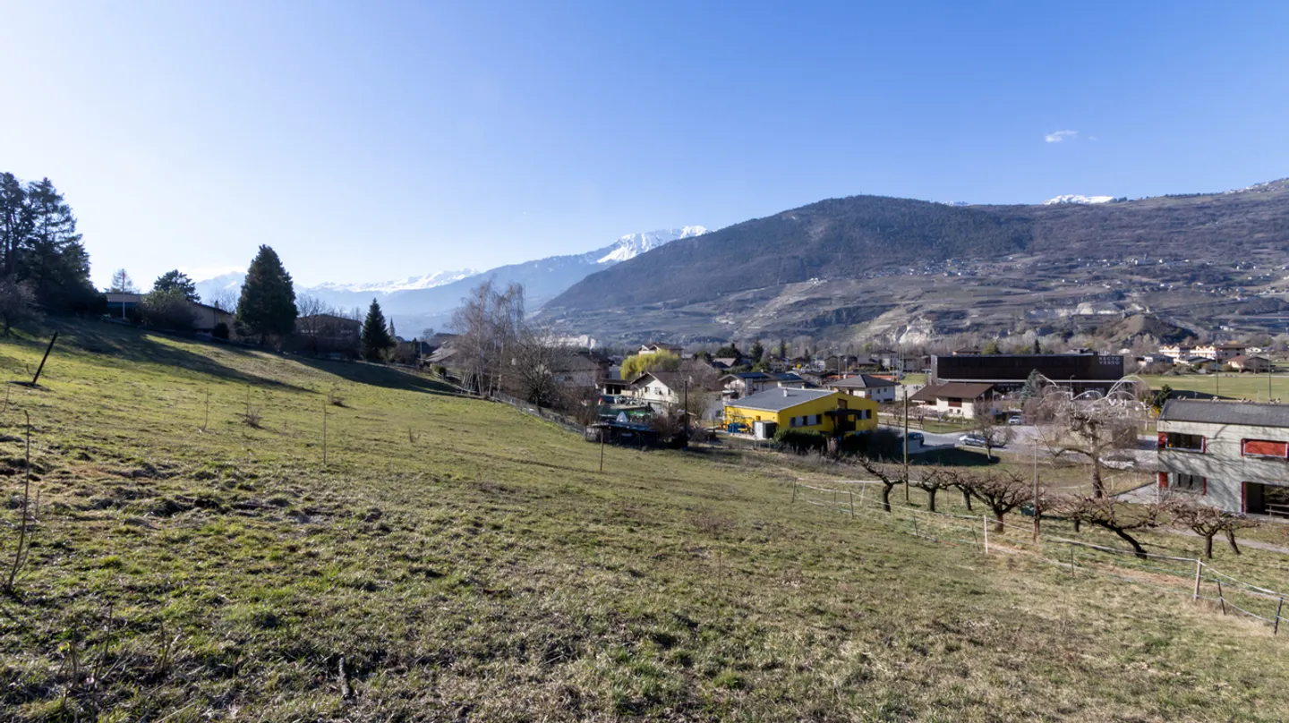 A VENDRE VILLA 6.5 PCES AVEC SOUS-SOL A GRONE - Photo 4 sur 6