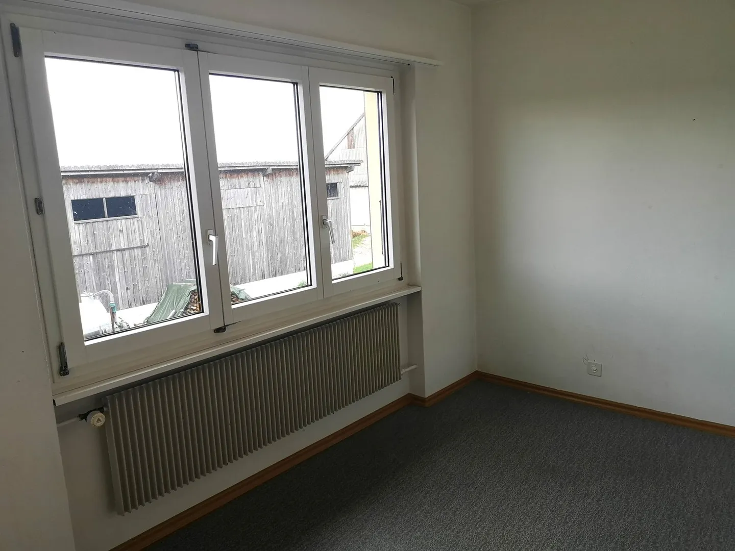 Two houses to renovate partly on a plot of 3253m2, with garage/workshop - Photo 40 of 45