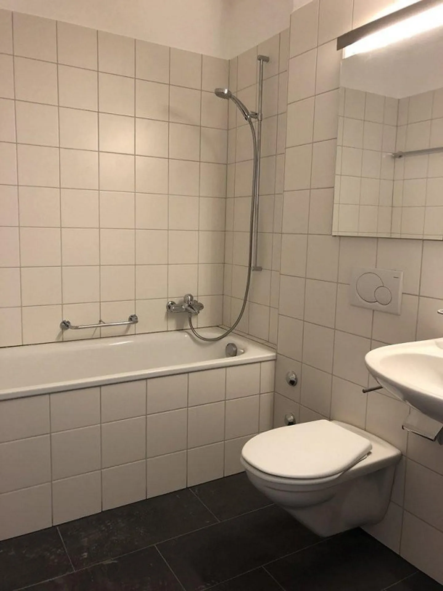 Appartement lumineux et moderne dans le quartier de Länggass - Photo 2 sur 8