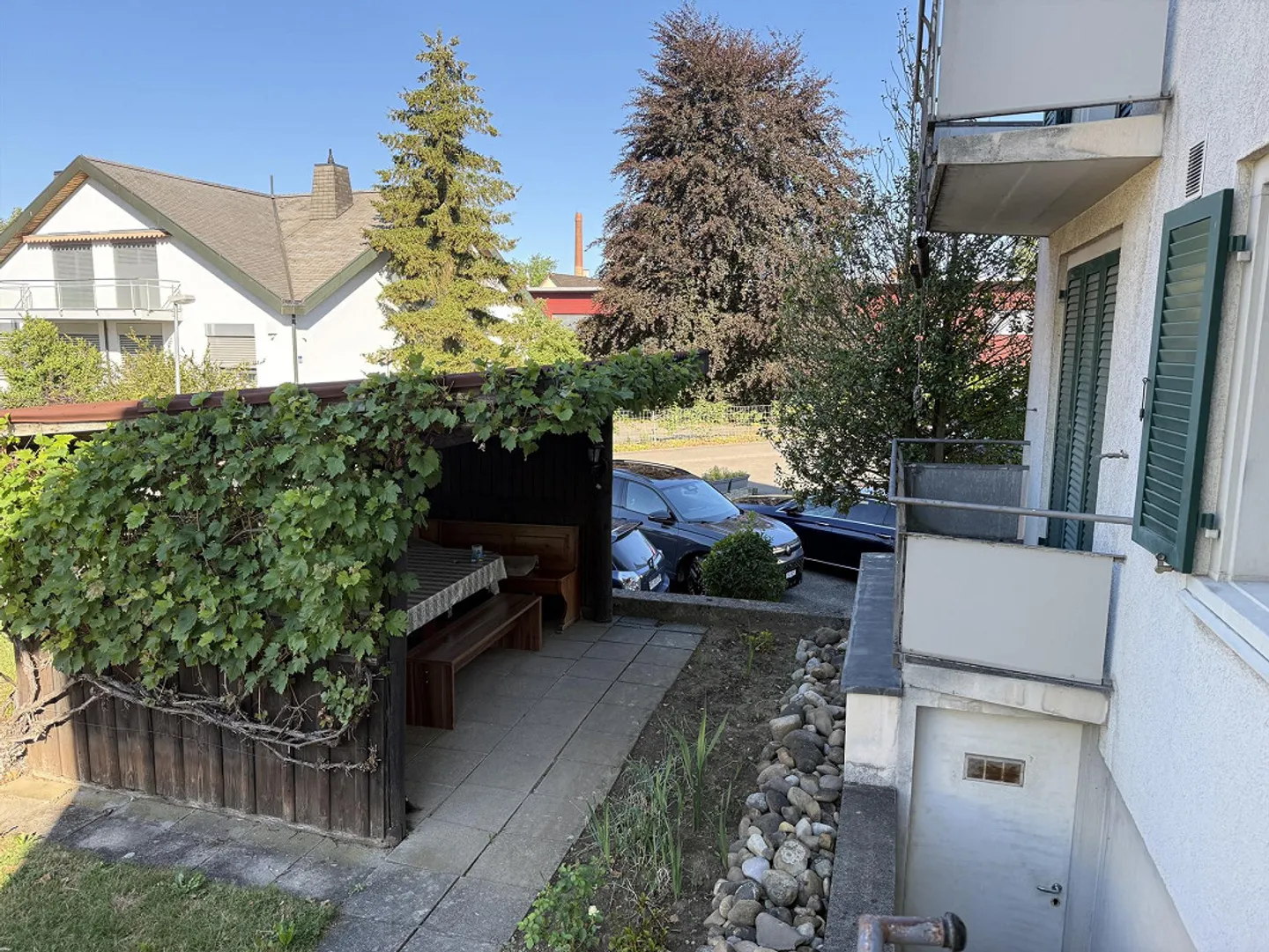Appartement de 4,5 pièces au rez-de-chaussée avec pavillon de jardin - Photo 7 sur 8